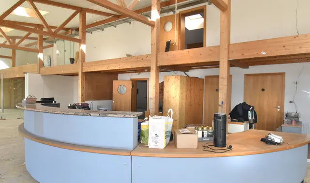 Transportvorbereitungen für das Gebäude. | Foto: Herbert Schleich