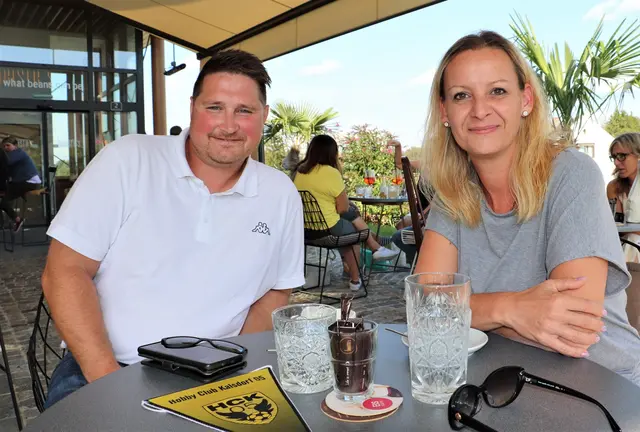 Michaela Matzer und Christian Kauc laden zu Jubiläums-Dodgeballturnier und 90er Party.  | Foto: Edith Ertl
