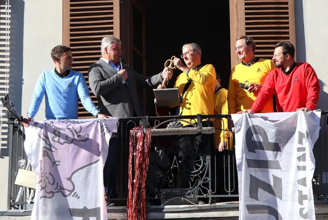 Der große Moment - die Übergabe des Rathausschlüssels | Foto: Gerhard Langmann
