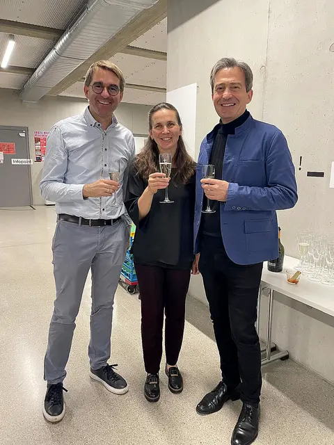 Elisabethinum-Schulleiter Wolfgang Kofler (li.) und Christina Senfter von der Pädagogischen Hochschule Tirol (beide sind Tiroler Bundeslandkoordinatoren der Bewegten Schule) gemeinsam mit Siegfried Kainberger, dem Koordinator der „Bewegten Schule Österreich“. | Foto: Bewegte Schule Österreich