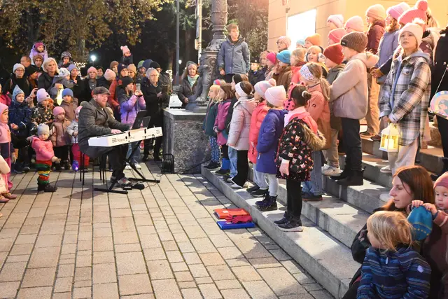 Der Innsbrucker Kinderchor der Musikschule Innsbruck. | Foto: Lucia Königer