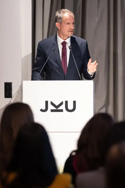 Stefan Stürmer, Rektor der FernUniversität Hagen.  | Foto: JKU Linz