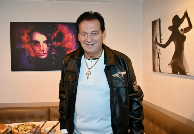 Foto: Vernissage der Fotoausstellung von Walter Horvath Titel: DIE Die Die und DIE DA