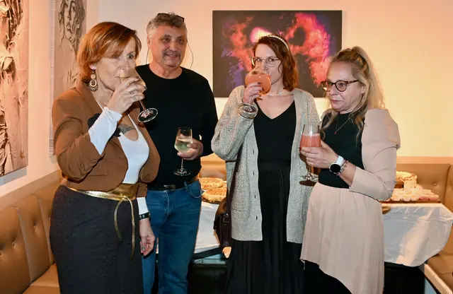 Foto: Vernissage der Fotoausstellung von Walter Horvath Titel: DIE Die Die und DIE DA