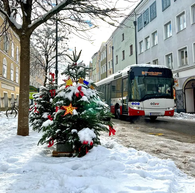An den vier Samstagen im Advent ist die Fahrt im Citybus Braunau auf allen Linien kostenlos. | Foto: Stadt Braunau/OÖVV