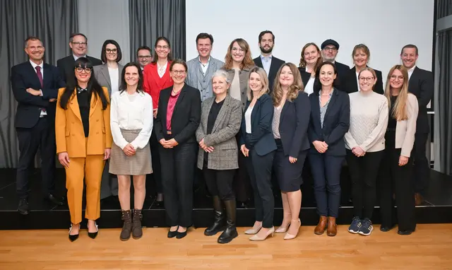 Die geehrten Alumni der FernUniversität in Hagen. | Foto: JKU Linz