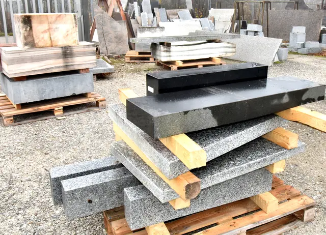 Palettierung von Marmor- und Granitplatten. | Foto: Herbert Schleich