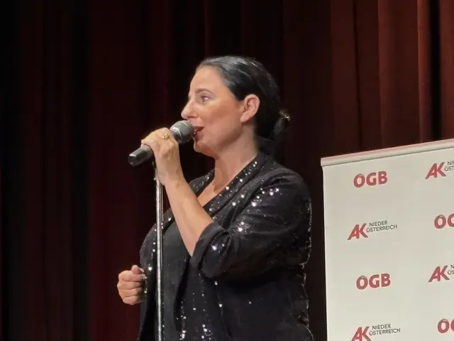 Nadja Maleh begeistert das Publikum im Stadtsaal Hollabrunn. | Foto: Alexandra Goll