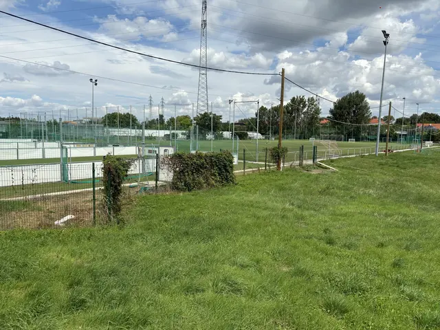 Wird in Zukunft wieder der Fußball in Kaiserebersdorf rollen? | Foto: Luca Arztmann/MeinBezirk