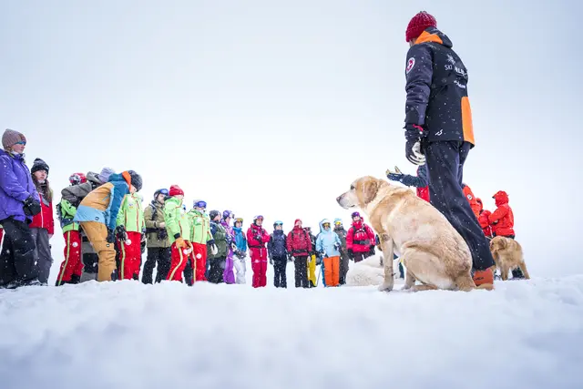 Beim Opening ist die Frage der Sicherheit im alpinen Gelände ein wichtiges Thema. | Foto: TVB St. Anton am Arlberg/Patrick Bätz