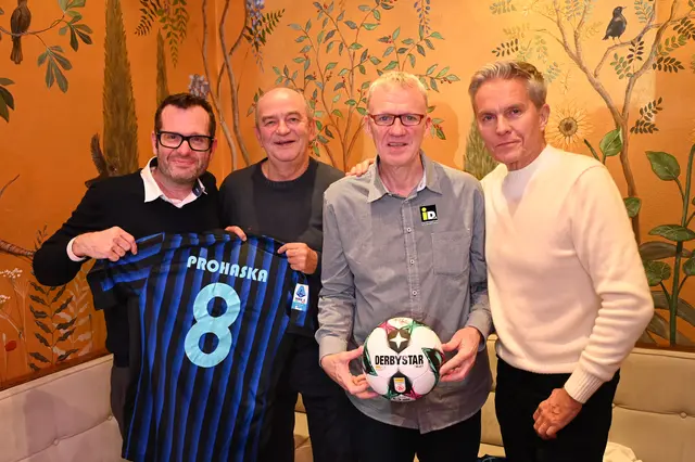 v.l.: Christian Kuen, Herbert Prohaska, „The Voice“ Ralph Schader und Alfons Haider. | Foto: SUE