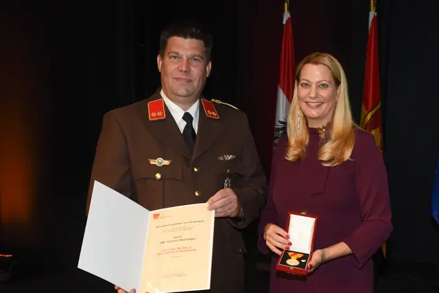 Goldene Medaille für Gerhard Rechnitzer  | Foto: Landesmedienservice Burgenland / Hafner