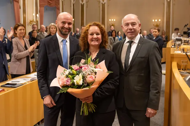 Severin Mayr, Brigitte Huber-Reiter und Landtagspräsident Max Hiegelsberger. | Foto: Land OÖ/Charlotte Guggenberger