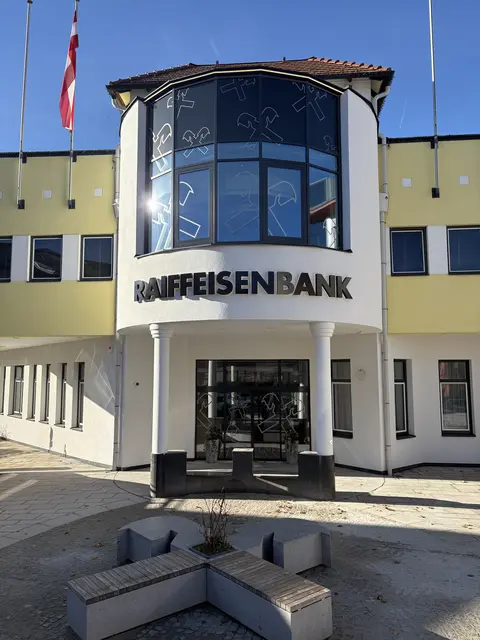 Außenansicht der Raiffeisenbank in Waidhofen/Thaya | Foto: Raiffeisenbank im Thayatal