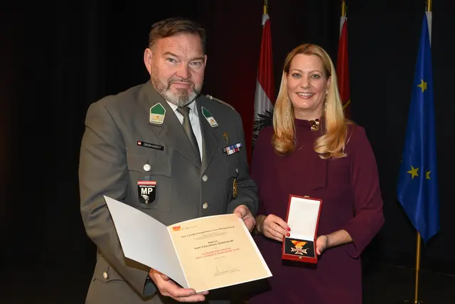 Verdienstkreuz für Christian Gebhardt | Foto: Landesmedienservice Burgenland / Hafner