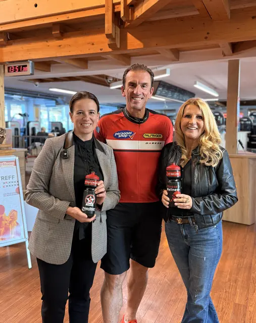 Vorfreude auf den Spinning-Marathon: Organisatorin Stephanie Holzer, Rodel-Präsident Markus Prock und Kinderkrebshilfe-Obfrau Ursula Mattersberger | Foto: HF/Gschwandtner