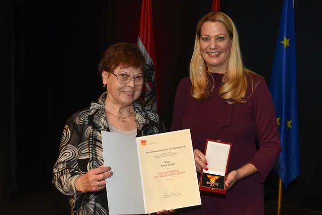 Verdienstkreuz für Anna Unger | Foto: Landesmedienservice Burgenland / Hafner