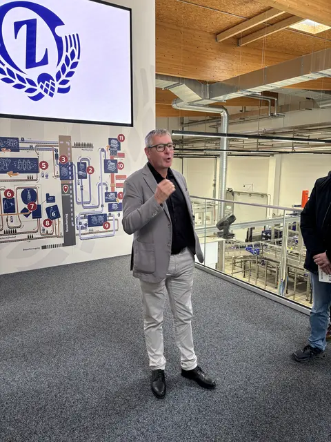 Braumeister und Chef der Abfüllanlage Heinz Wasner. | Foto: Bernhard Schabauer