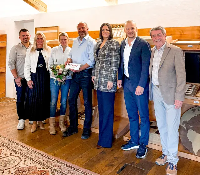 v.l.n.r.: Michael Rauchwarter, Heidemarie Galumbo, Yvonne Kracher, Gerhard Kracher, Astrid Eisenkopf, Maximilian Köllner, Konrad Tschida  | Foto: Gemeinde Illmitz