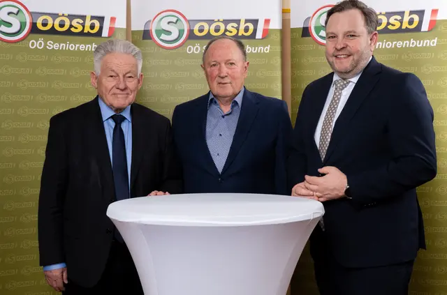 Landesobmann Josef Pühringer, Bezirksobmann Johann Schweiberer und Landesgeschäftsführer Franz Ebner. | Foto: OÖ Seniorenbund