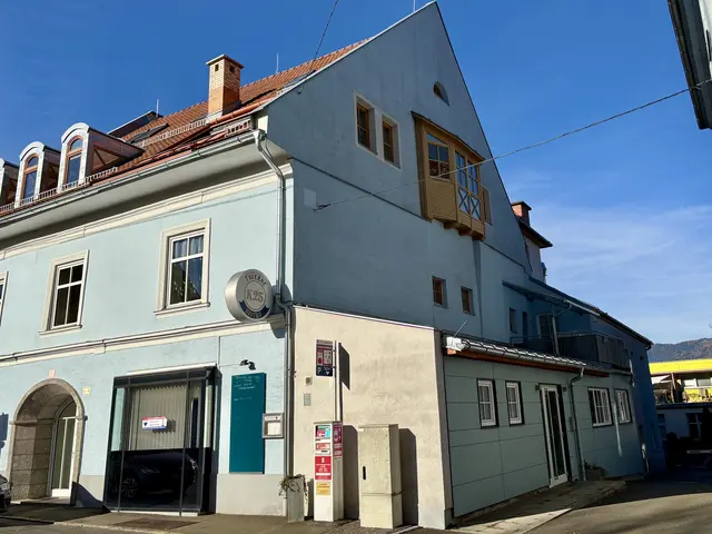 Dieses Imbisslokal sucht neue Pächterinnen oder Pächter. | Foto: MeinBezirk/Julia Gerold