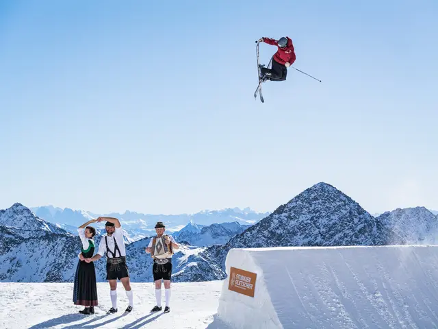 In Action: die Tirolerin Lara Wolf | Foto: Tom Bause