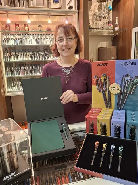 Traditionelles Lamy-Gewinnspiel bei Papierwaren Klucsarits in Mödling: Zu gewinnen gibt es auch heuer wieder ein exklusives Schreibgerät. | Foto: zVg