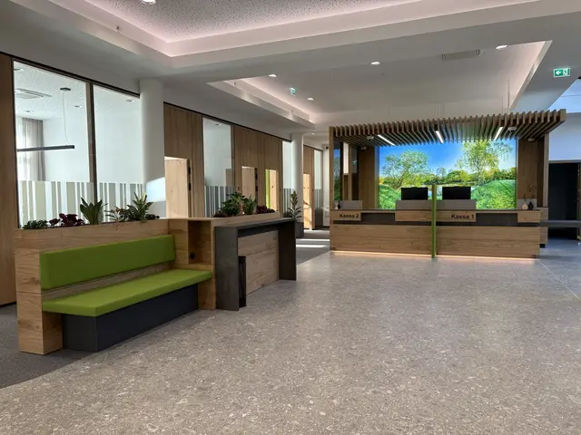 Die Raiffeisenbank präsentiert sich in modernem Design. | Foto: Raiffeisenbank im Thayatal