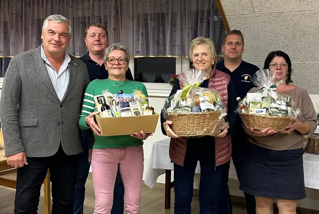 Die Siegerinnen (v.l.): Karl Bohnstingl, Markus Fellner, Brigitte Fellner (3.), Gerlinde Stary (1.), Markus Schauer, Monika Rumpf (2.) | Foto: FF