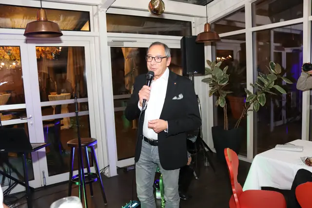 Gastgeber Christian Tyl begrüßte seine Gäste und bedankte sich für das zahlreiche Erscheinen. | Foto: MeinBezirk.at/Chiara Kresse