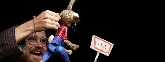 Hase und Igel machen ein Rennen. | Foto: Reinhard Winkler