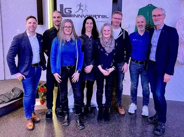 Obmann Johann Kinzl (rechts) und der Vorstand der LG Innviertel. | Foto: LG Innviertel