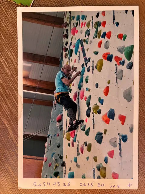 Weiterhin geht Leo Graf im Wochentakt in die Kletterhalle. | Foto: Nathanael Peterlini/MeinBezirk