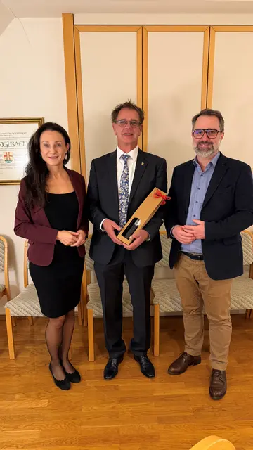 Der neugewählte Bürgermeister Andreas Wörgetter, die neue Vizebürgermeisterin Daniela Nömeyer und SPÖ-Bezirksvorsitzender und NAtionalratsabgeordneter Manfred Sams | Foto: SPÖ