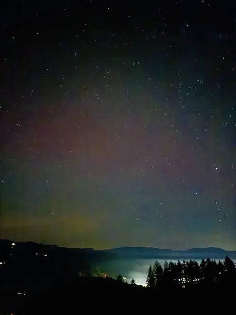 Auch in der Steiermark ließen sich am Mittwochabend Polarlichter beobachten.  | Foto: Edith Schöngrundner