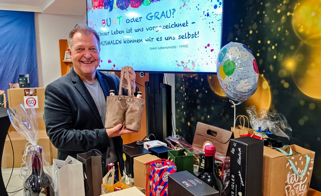 Anlässlich seines 60. Geburtstages feierte Bernhard Rauchbauer zugleich das 25-jährige Bestehen seiner Werbeagentur RAUCHpower sowie das 10-jährige Jubiläum seiner Klavierlernhilfe TonGenau. | Foto: Viktor Fertsak