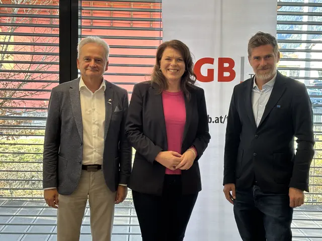 Herbert Frank, Sonja Föger-Kalchschmied und Benjamin Praxmarer (v.l.) wünschen sich ein besseres Ärzteangebot für den Bezirk Reutte. | Foto: MeinBezirk/Günther Reichel