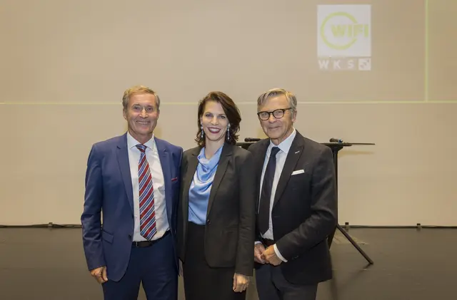 Im Bild: Landeshauptfrau Karoline Edtstadler mit Manfred Pammer (Direktor Wirtschaftskammer Salzburg) und Peter Buchmüller (Präsident Wirtschaftskammer Salzburg) | Foto: WKS/Neumayr/Christian Leopold
