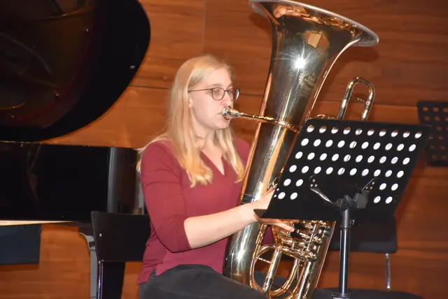 Tiefes Blech: Landesmusikschule Grein traf Anton Bruckner Privatuniversität. Sarah Freund, Arbesbach.  | Foto: Robert Zinterhof
