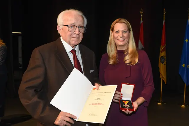 Verdienstkreuz für Anton Bachmayer | Foto: Landesmedienservice Burgenland / Hafner