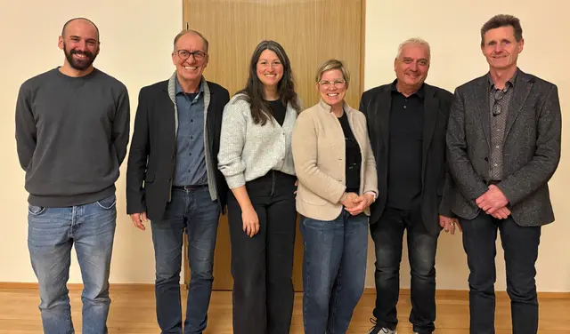 Das Teams, welches am neuen Mobilitätskonzept der Gemeinde Prutz gearbeitet hat. | Foto: KLAR! Kaunergrat, S. Raich