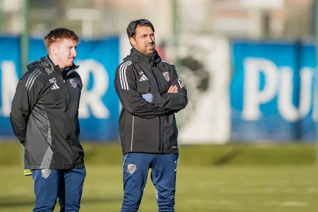 WAC-Heachcoach Ismail Atalan (re.) mit Videoanalyst Christoph Stricker. | Foto: GEPA pictures