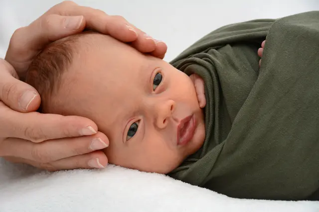 Name: Paul
Geburtsdatum: 25.09.2025
Gewicht: 2.370 g
Größe: 49.5 cm
Eltern: Stefanie Wäscher und Lukas Galler aus Trofaiach | Foto: Babysmile