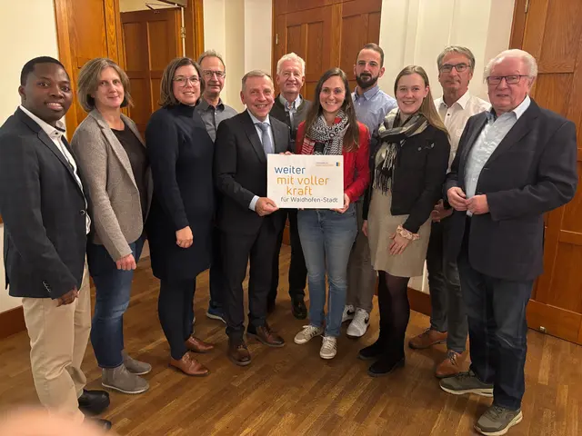 Der neue Gemeindeparteivorstand der VP Waidhofen: Salfo Nikiema, Doris Fidi, Marlene Böhm-Lauter, Bernhard Löscher, Josef Ramharter, Eduard Hieß, Viktoria Hutter, Markus Loydolt, Anja Fuchs, Herbert Wagner und Josef Zimmermann (v.l.) | Foto: VPNÖ