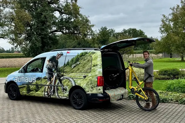 Wenn das Rad nicht von selbst den Weg in die Werkstatt findet, holen die Profis vom Radhaus Taufkirchen das Bike selbst ab. | Foto: Radhaus Taufkirchen