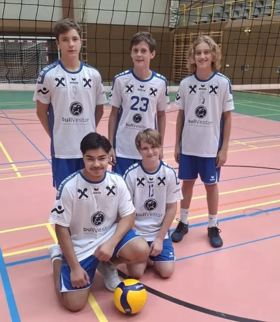 Trainer und Lehrkräfte zeigten sich stolz auf die Entwicklung ihrer Teams und blicken zuversichtlich auf die kommende Schülerligasaison. | Foto: IMS Langenhart