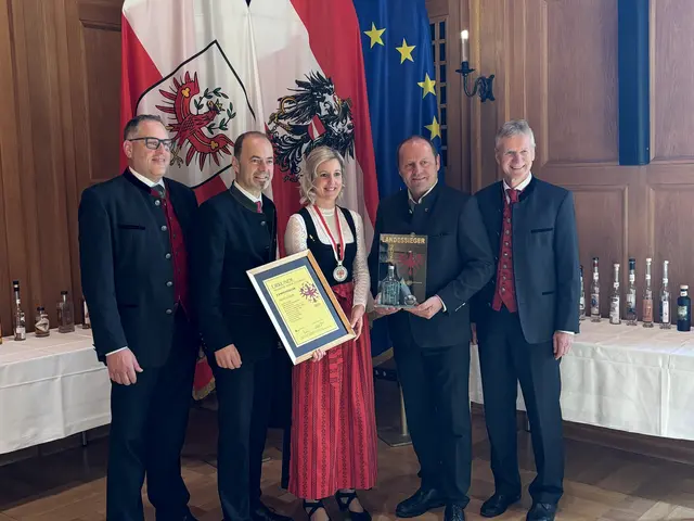 Daniela Lener (Landessiegerin Brände, Terfens) bei der Auszeichnung | Foto: MeinBezirk