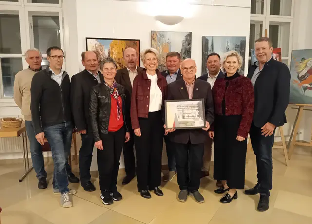 Horst Obermayer (Obmann), Paul Eldib (Obmann-Stv.), Gerhard Hahn (Kassier), Beate Bauer (Kassier-Stv.), Petra Rutschka (Schriftführerin), Dagmar Huysza (Schriftführerin-Stv.), Josef Bold, Gerhard Strasser und Christine Kohzina (Finanzprüfer), Martina Schodl (Beirat Backoffice), Andrea Stockinger (Beirat Kinder im Schloss), Josef Tatzber, Florian Huysza und Michael Bammer (Marktgemeinde), Hans Jörg Damm und Stefan Agis (Liechtenstein Group). | Foto: KTV