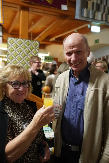 Josefine Meruna stieß mit Martin Lumper an.