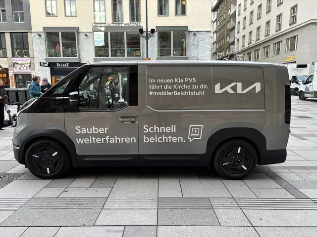 Vom Stephansplatz fährt Fabers Beichtmobil auch auf den Naschmarkt, zum Museumsquartier und zur Hauptuni. | Foto: Mathias Kautzky/MeinBezirk
